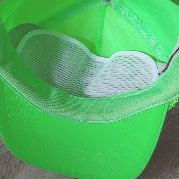 Vintage NWOT Cameo Aspen Heights Neon Green 100% Nylon Cap Hat - Picture 7 of 9